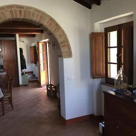 Tuscan For 6 People, Ideally Located Holiday home