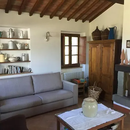 Tuscan For 6 People, Ideally Located